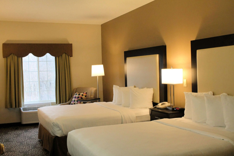 Best Western Plus Des Moines West Inn & Suites