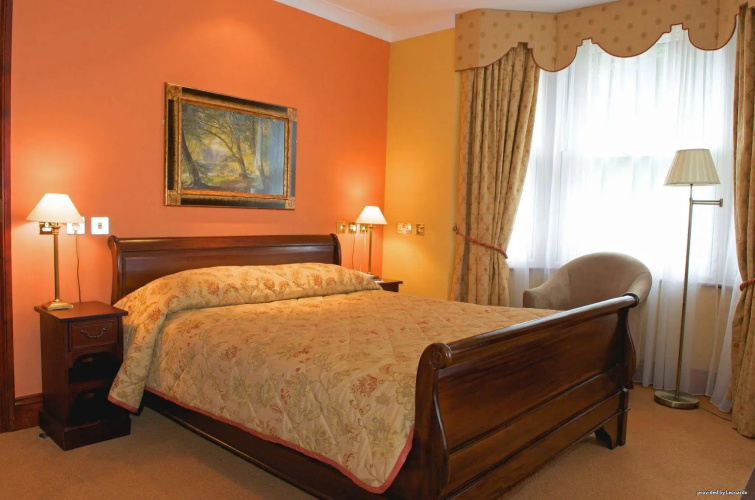 Best Western Plus Old Tollgate Hotel