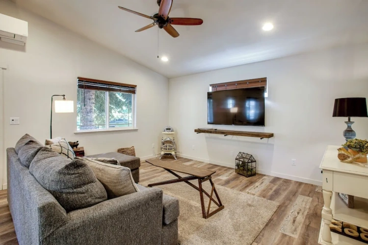 3 Bedrooms Cottage