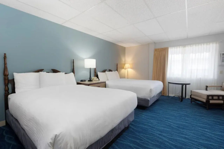 Boothbay Harbor Inn