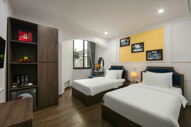 Deluxe Twin room with balcony and with city view