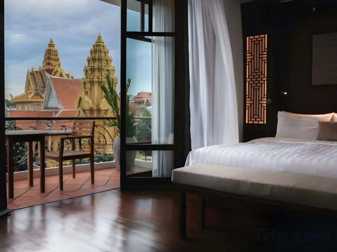 Amanjaya Pancam Suites Hotel