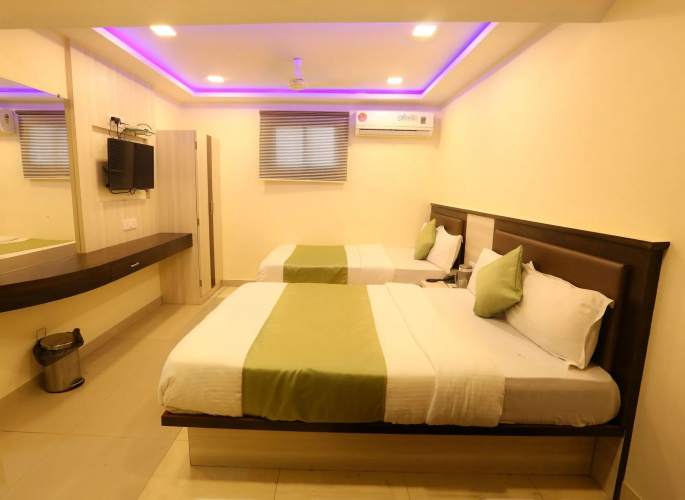 Hotel Happyland