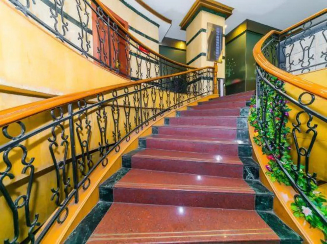 Urumqi Xinwanxing Hotel