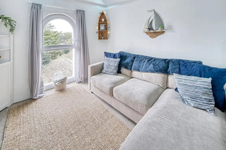 Host Stay Sail Loft