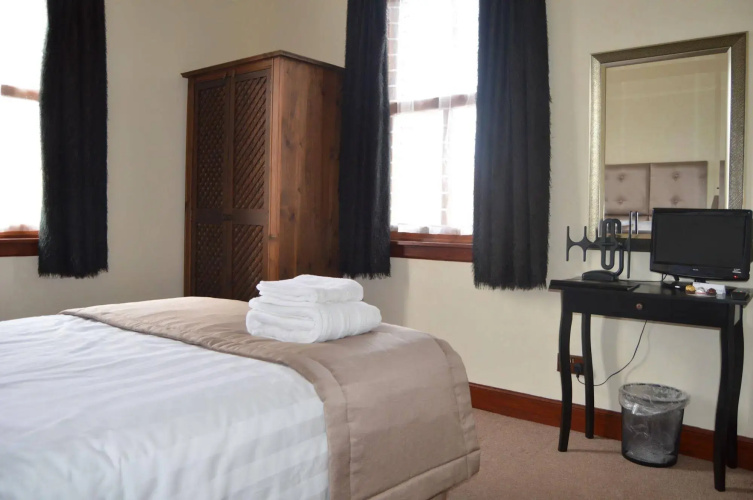 Knysna House