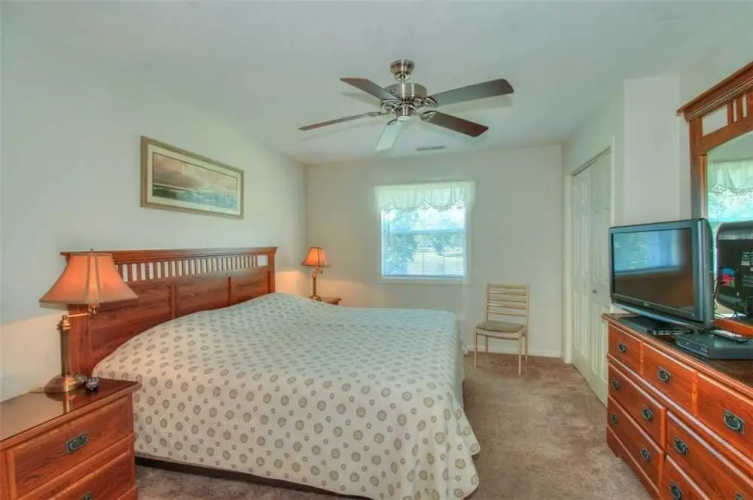 River Oaks 11-F