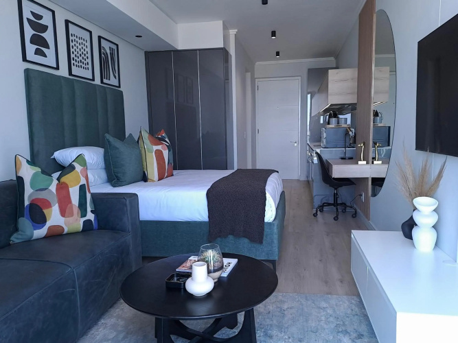 Ellipse Waterfall Executive Apartment - 612
