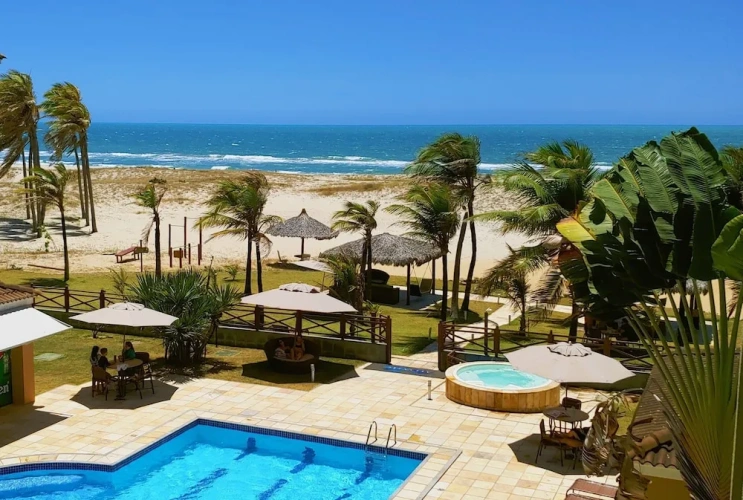 Apartment with partial ocean view