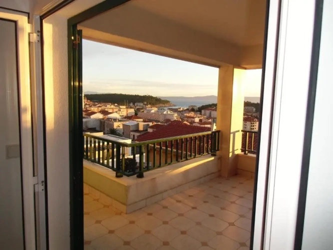 Apartment with sea view