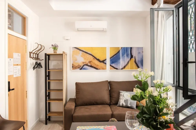Acanthus Suites