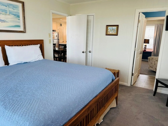 Close Enough 4 Bedroom Home by RedAwning