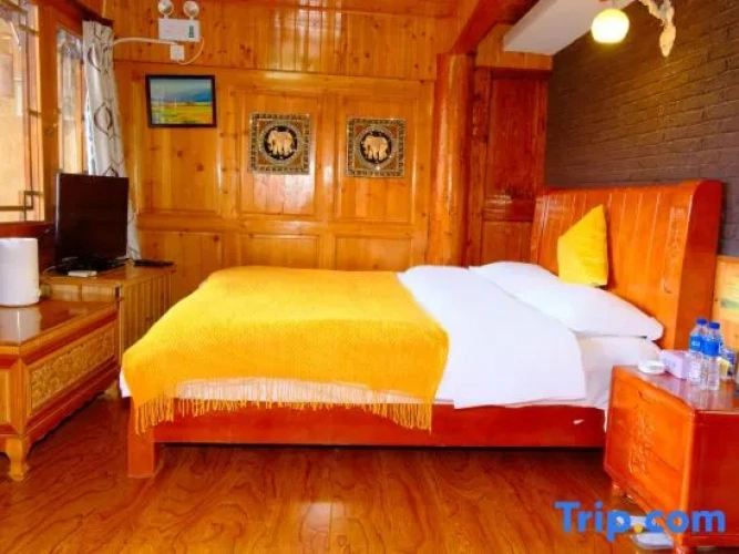 Deluxe Double room with balcony and with garden view