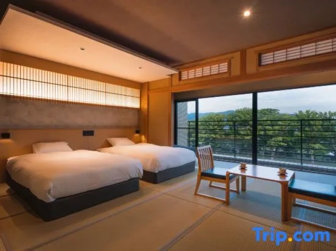 Deluxe Twin room with balcony and with mountain view
