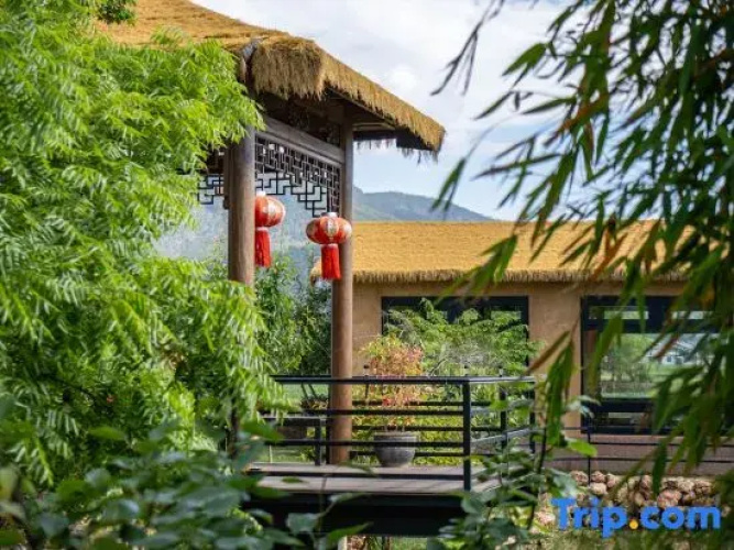 Shaxi Hidden Creek Homestay