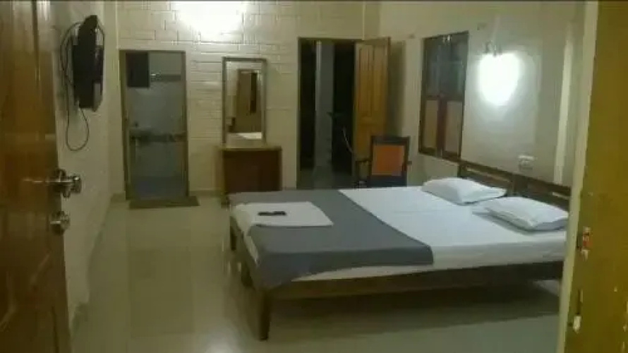 Chinnar Resort
