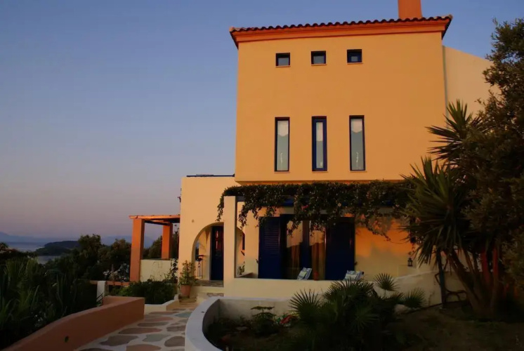 Villa Aerides