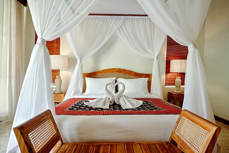 2 Bedrooms Villa