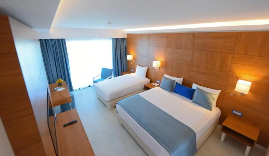 Large room with sea view
