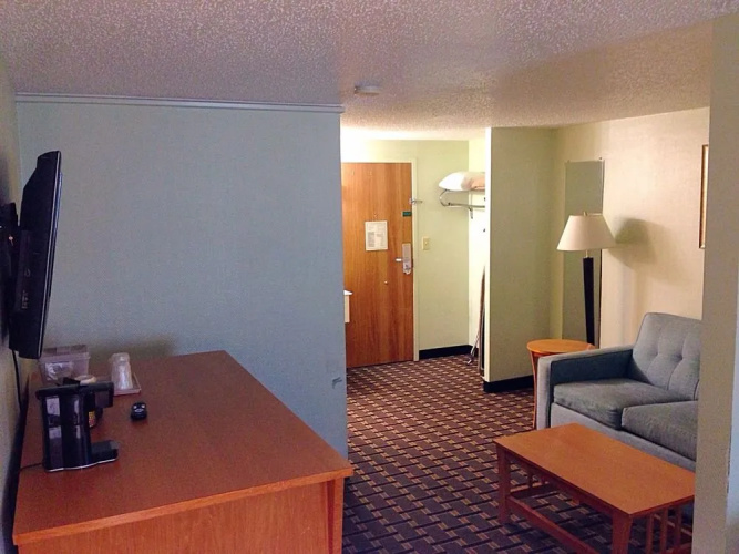 Quality Inn & Suites Metro
