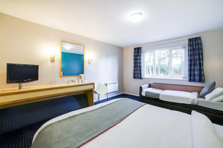 Deluxe Triple room