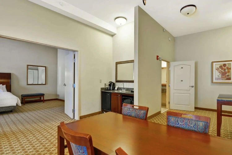 Quadruple Junior Suite