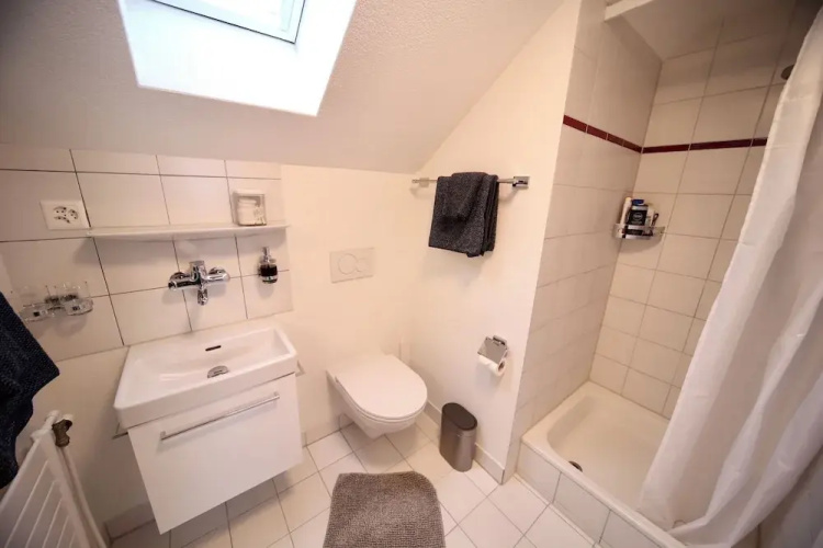 ALP APARTMENTS with self check-in