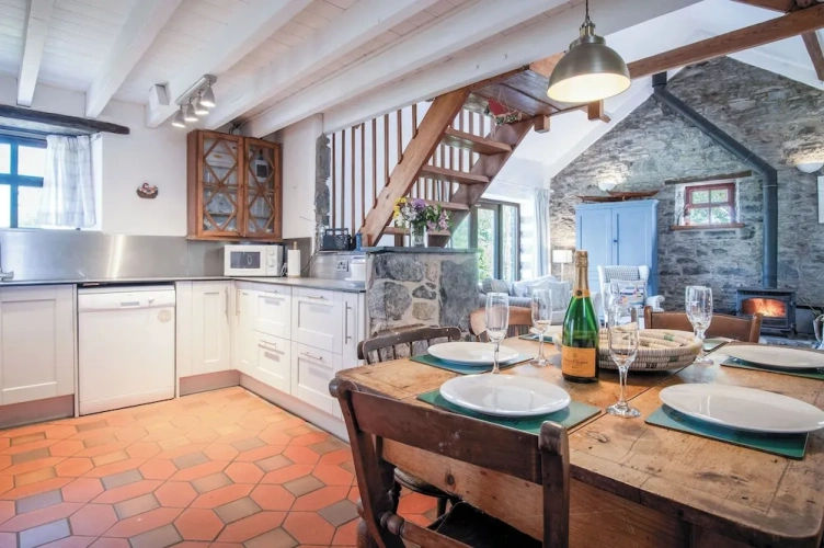 3 Bedrooms Cottage