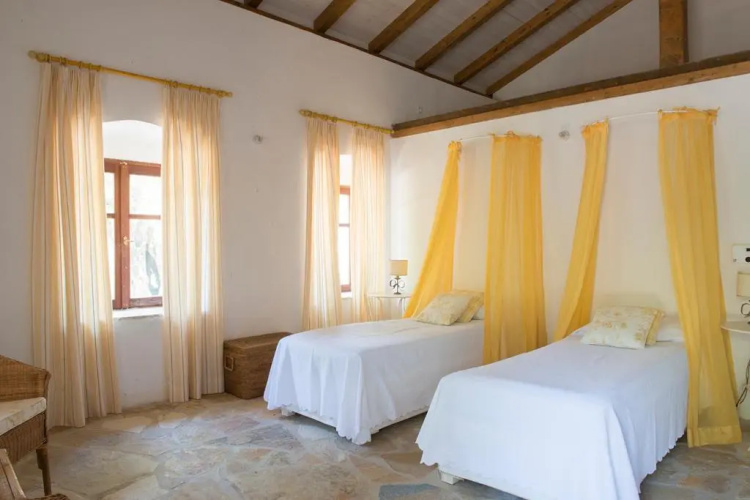 Paxos' Villa - Pool & AC