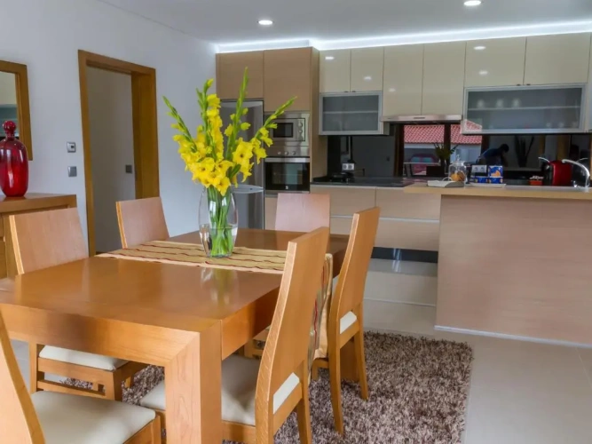 4 Bedrooms Cottage