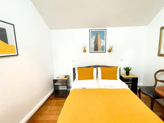 Standard Triple room with view