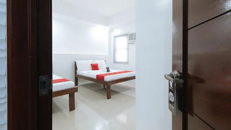 Reddoorz Plus @ D'builders Poblacion - Bgc