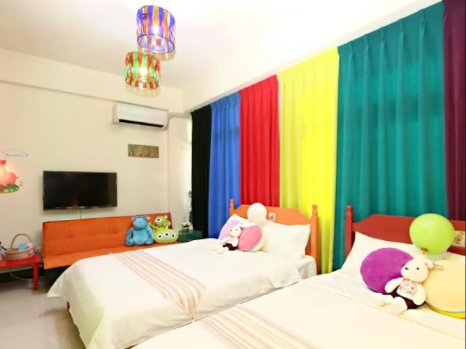 Colorful Homestay