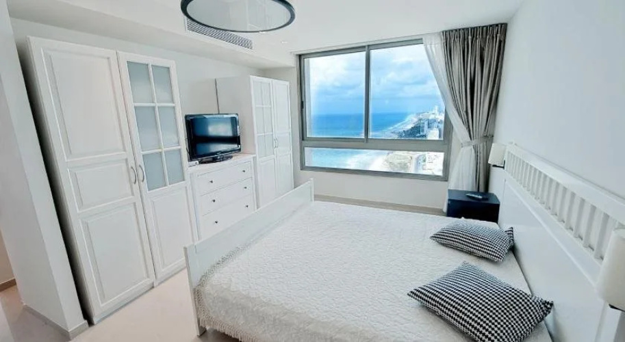 Carmel Hotel