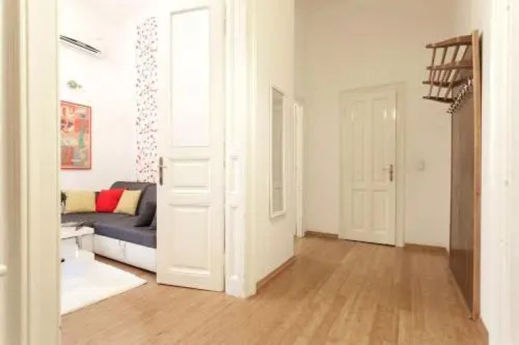 Bumblebee Luxury Apartments