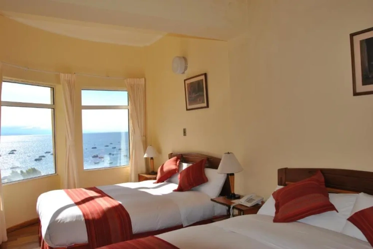 Standard Double room with lake view