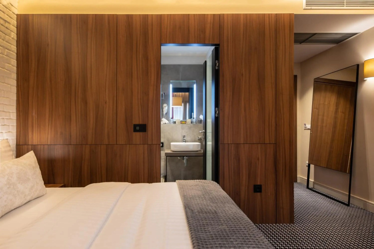 Livris Hotel