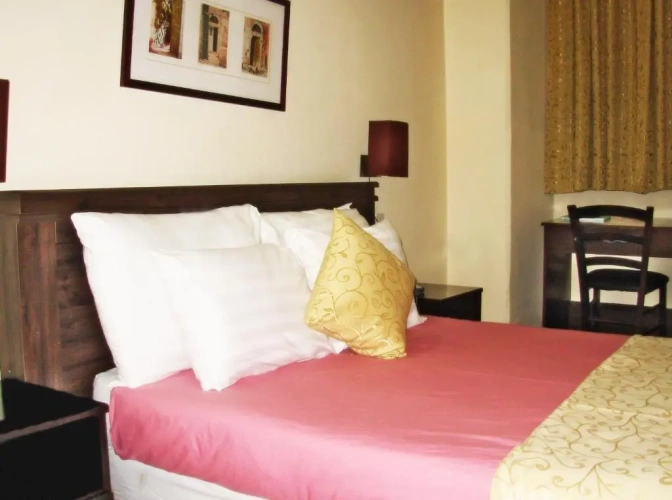 Economy Double Basement room