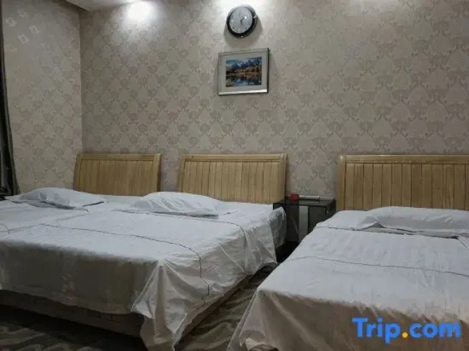 Economy Triple room