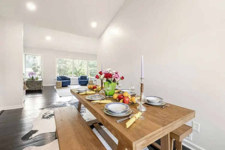 Stylish Comfort Modern Chef Kitchen 4 BR 2 Baths