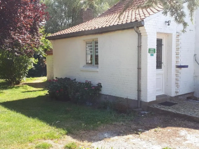 2 Bedrooms Cottage