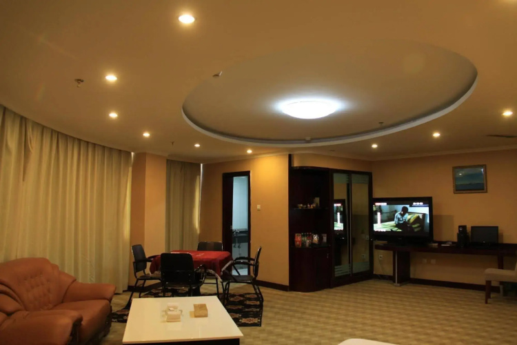 Xinde Business Hotel