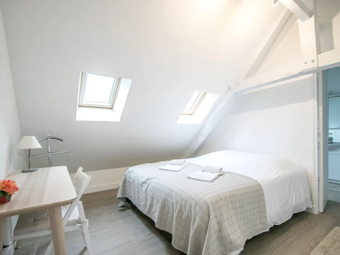 Calm and Comfortable Apartment in Bayeux