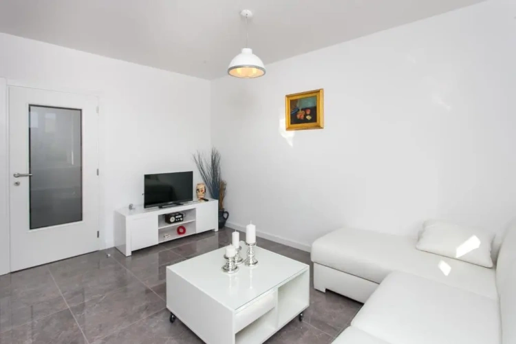 2 Bedrooms Apartment with balcony
