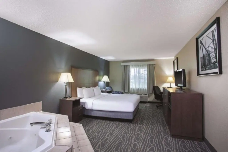Deluxe Double Suite