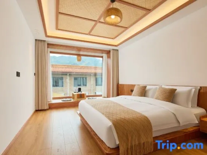 Deluxe Double Suite