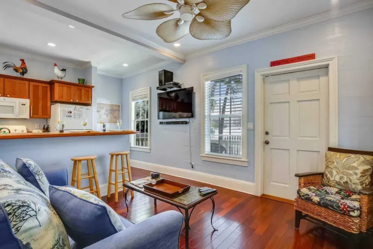 Paradise Place By Avantstay Key West Old Town Condo W/ Shared Pool - Key West, FL