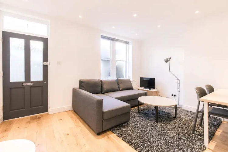 Eson 2 - The Westbourne Terrace Cocoon
