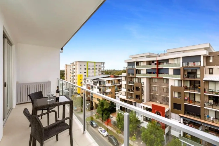 2 Bedrooms Apartment