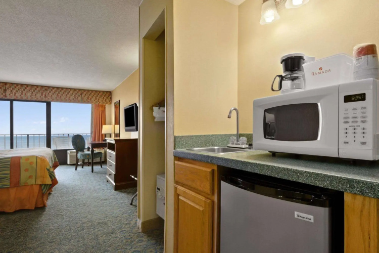 DoubleTree by Hilton Virginia Beach Oceanfront South